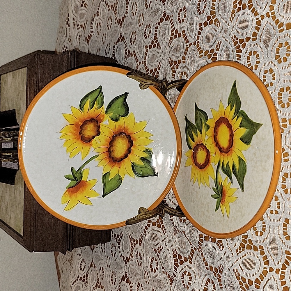 Temp-tations By Tara, Country Sunflower Plates (2 plates) 6 3/4 "